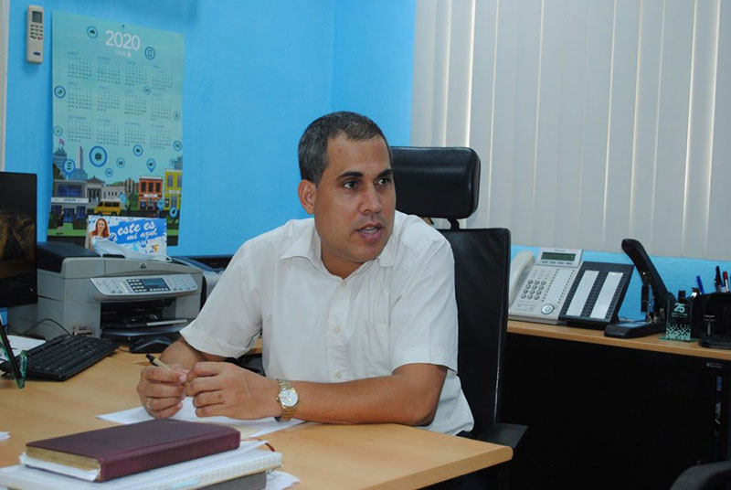 Ernesto Rodríguez Linares, jefe del departamento comercial y mercadotecnia en la provincia / Fotos: Humberto Lister