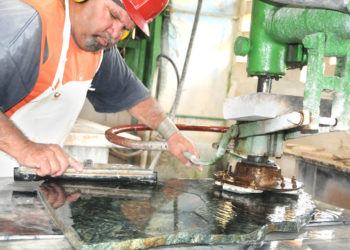 Esta piedra ornamental no es solo un material de la construcción, sino también un complemento decorativo