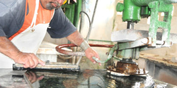 Esta piedra ornamental no es solo un material de la construcción, sino también un complemento decorativo