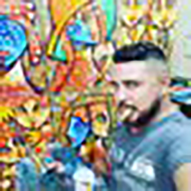 En el estudio combina creatividad y talento