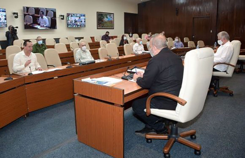 Reunión del grupo temporal de trabajo para la prevención y control del nuevo coronavirus. Foto: Estudios Revolución.
