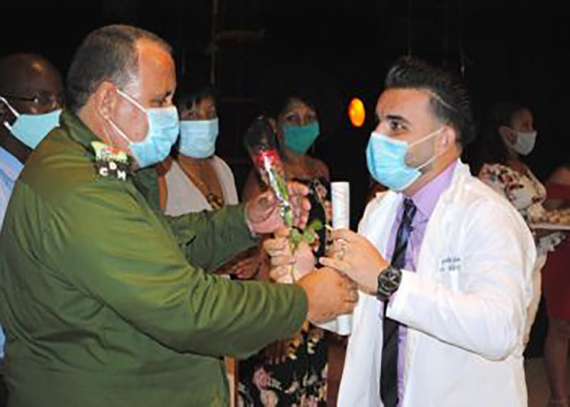 Oncena promoción de la Facultad de Ciencias Médicas del territorio