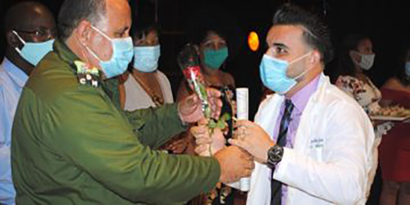 Oncena promoción de la Facultad de Ciencias Médicas del territorio