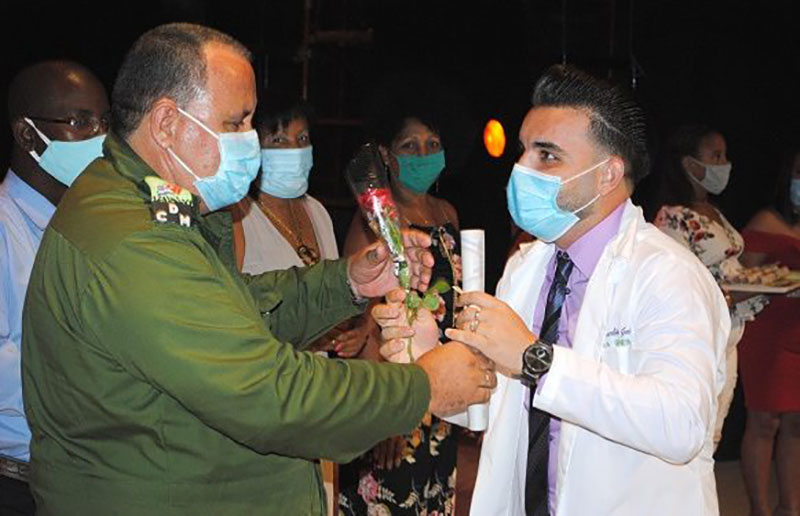 Oncena promoción de la Facultad de Ciencias Médicas del territorio