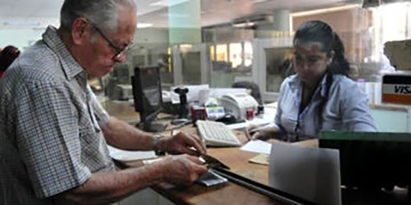Desde este mes, el pago de las pensiones será mediante una nómina electrónica / Foto: Tomada de Cubadebate