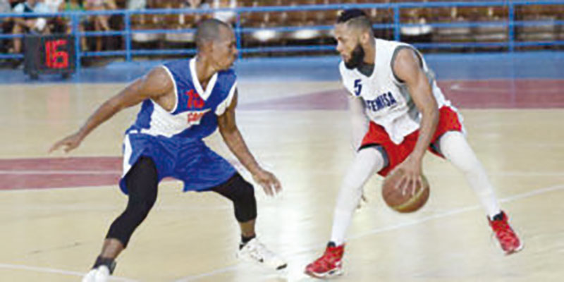 Osmel Oliva a la derecha