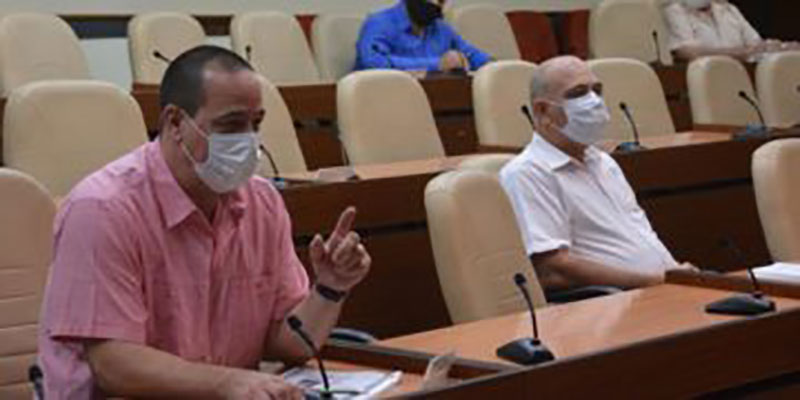 Bajo la conducción a través de videoconferencia del Primer Ministro, Manuel Marrero Cruz — quien se encontraba en Matanzas en un recorrido-— el Grupo Temporal de Trabajo del Gobierno analizó temas vitales como las capacidades de los centros de aislamiento Foto: Estudios Revolución