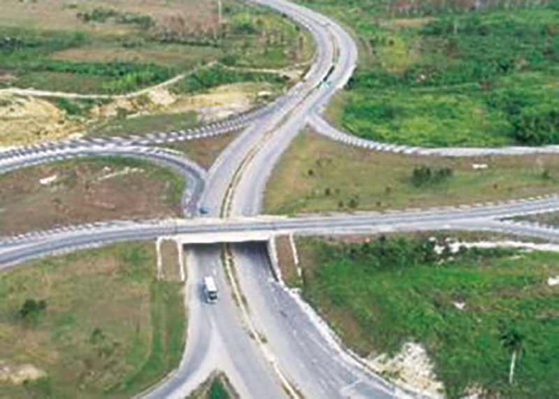 Modernas carreteras en Mariel