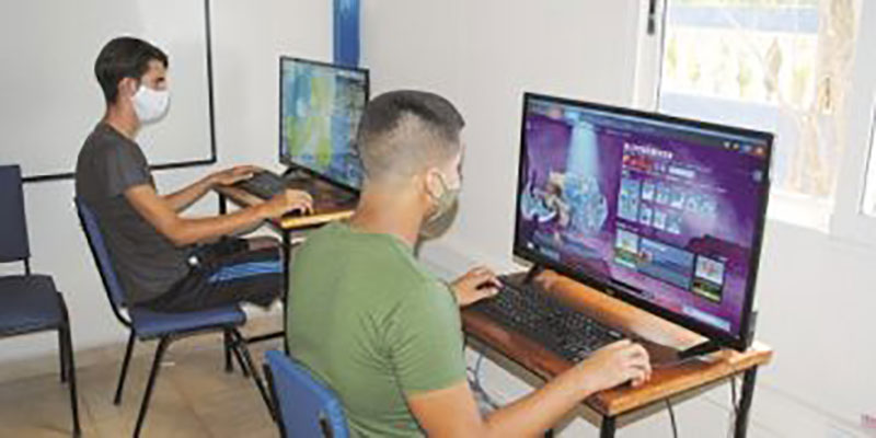 Hasta en tiempos de COVID-19 los Joven Club han brindado servicios al pueblo / Foto: Humberto Lister