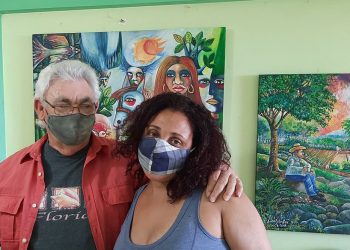 Silvestre, autor de las obras de la muestra Humor en tiempo letal