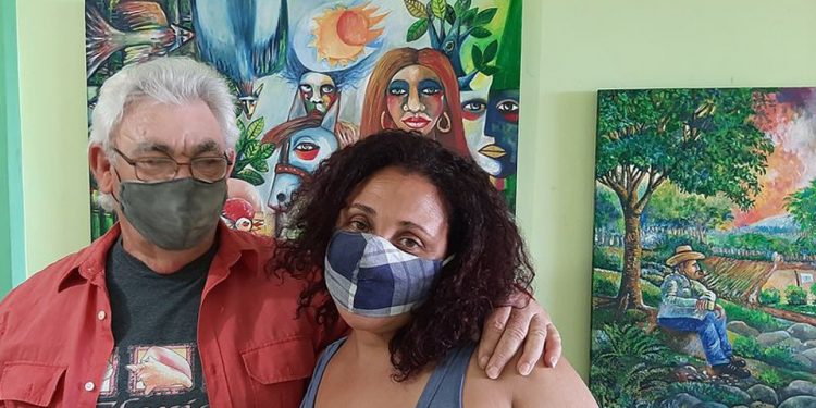 Silvestre, autor de las obras de la muestra Humor en tiempo letal