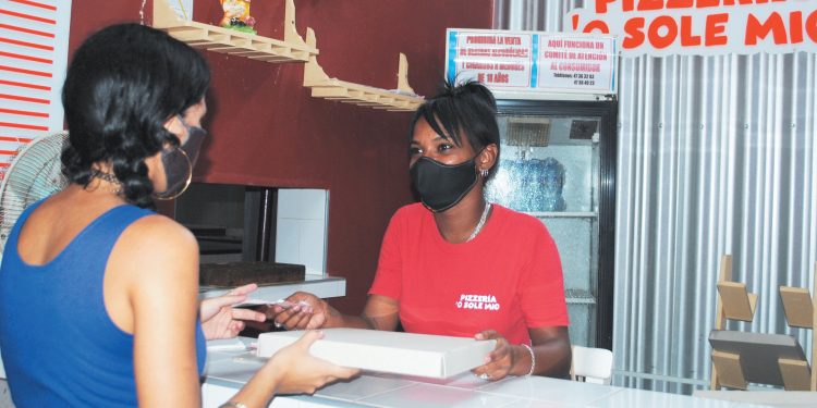 SE CONCEDERÁ mayor autonomía en la gestión al Complejo Santa Cruz, el restaurante Yang Tsé, la pizzería O Sole Mío y los restaurantes La Gran vía y La Campana china