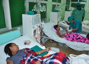 Sala de Hemodiálisis del Hospital Ciro Redondo García / Foto: Humberto Lister