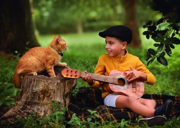 Los administradores del Grupo Nikon en España reconocieron esta hermosa obra con niños realizada por Diadenys