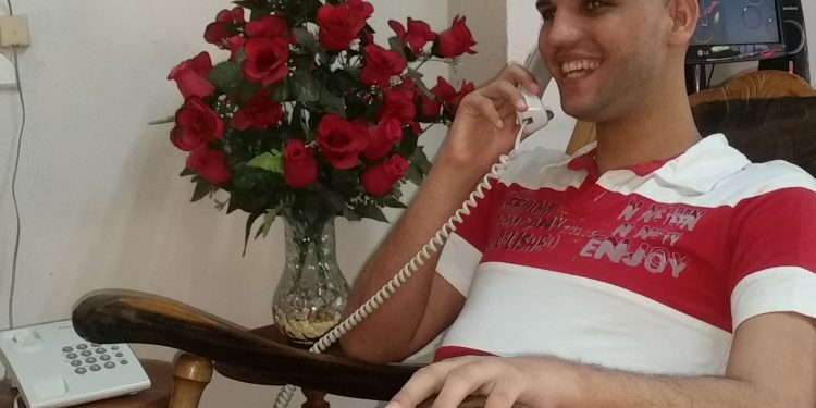 Yadiel Martin Hidalgo permanece integrado a Radio Artemisa, emisora que hoy cumple 80 años