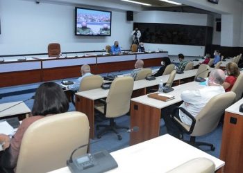 Reunión del grupo temporal de trabajo sobre el nuevo coronavirus. Foto: Estudios Revolución.
