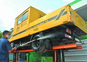 Fregado y engrase de carros, ¿a dónde ir?