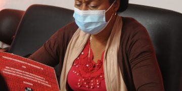 María Jesús Martínez Martínez, directora del policlínico Manuel González Díaz, de Bahía Honda y miembro no profe-sional del Buró Provincial del Partido / Foto: Otoniel Márquez