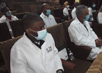 Colaboradores de la salud de Artemisa que integran la brigada médica Henry Reeve