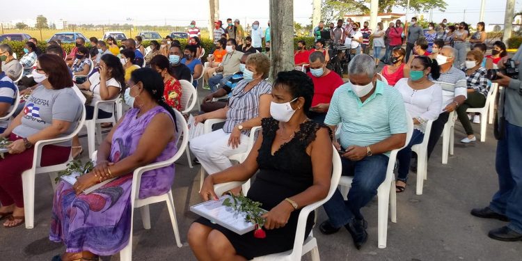 Reconocimiento a cuadros y trabajadores del Partido con 5 o más años de trabajo / Foto: Tomada del Perfil de Facebook de José Luis Guía