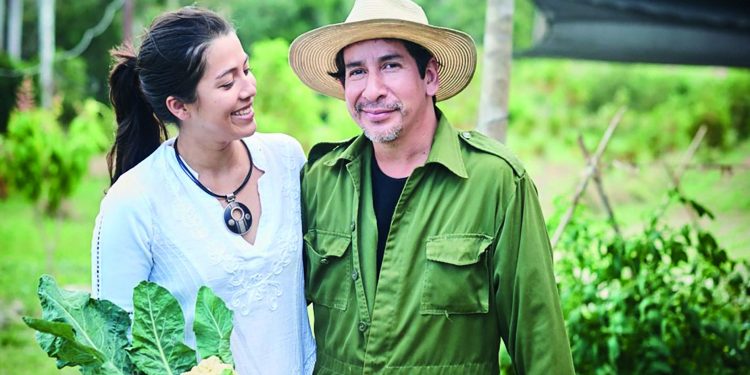 Annabelle y Alfredo en su finca