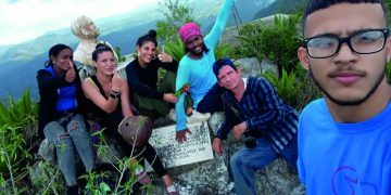 Desde la cima más alta del Occidente cubano, los jóvenes artemiseños pidieron el cese del bloqueo