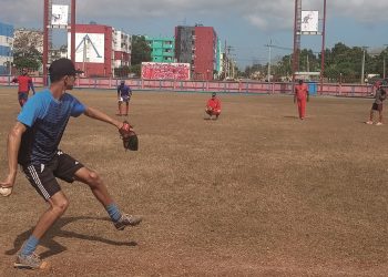 Un total de 31 peloteros, ocho receptores y 23 lanzadores, conforman el listado que ya comenzó sus entrenamientos en el Estadio 26 de Julio / Foto: Olga María Mesa