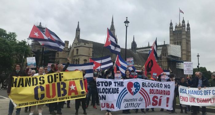 Numerosas ciudades del mundo realizaron caravanas y otras acciones contra el bloqueo de Estados Unidos contra Cuba. Foto: Prensa Latina