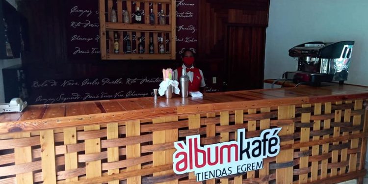 El älbum Kafé Soroa fue una de las obras inauguradas en Artemisa en saludo al 26 de julio / Foto: Reinier Rodríguez