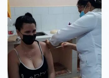 Inició hoy la vacunación en San Antonio de los Baños