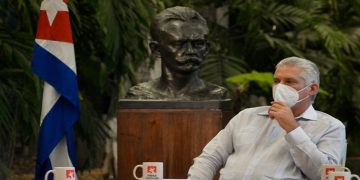 El Primer Secretario del Partido en Mesa Redonda. Foto: Estudios Revolución.