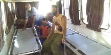 En la Evelio Prieto trabajan para transformar ómnibus en ambulancias / Foto: Tomada de Facebook