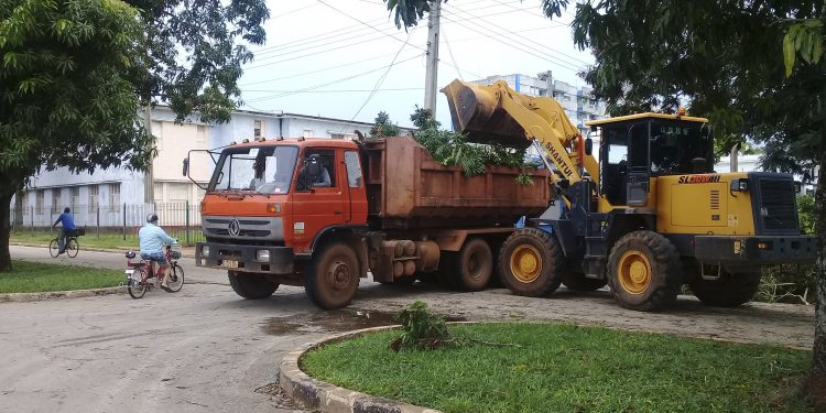 Ciertos daños en viviendas y platanales