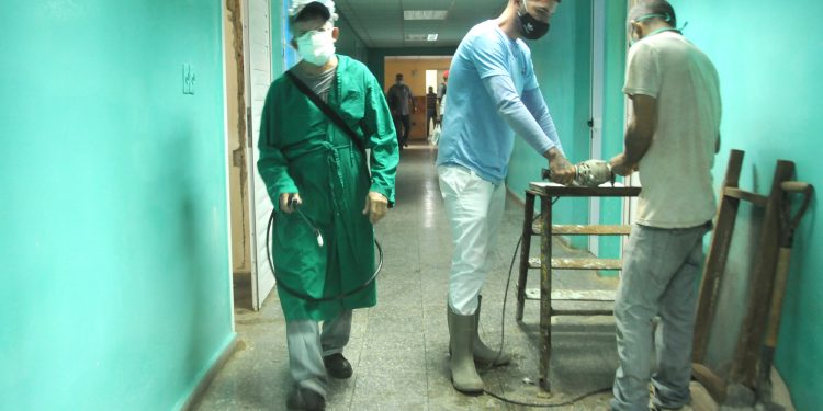 Reparación de áreas y funcionamiento de servicios médicos de la mano en el Comandante Pinares| Fotos: Otoniel Márquez