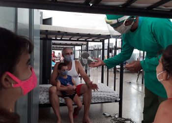 Familia de San Cristóbal, que ya regresa sana a su hogar / Foto: Yudaisis Moreno