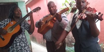 UNA FAMILIA musical: excelente pretexto para una foto / Foto: María Fernanda Terry