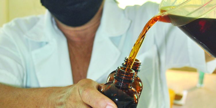 Machado Ventura también visitó los CPL en Güira de Melena y Artemisa, donde insistió en mejorar la estética de envoltorios y etiquetas