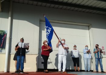 La CTC otorgó la bandera Proeza Laboral a la Empresa Servicios Logísticos Mariel S.A. / Foto: Yusmary Romero