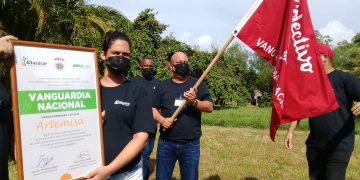 EsAzúcar Artemisa recibe condición de colectivo Vanguardia Nacional