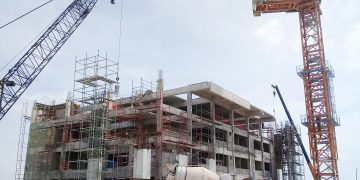 Una de las tareas acometidas es la construcción del edificio sede de la empresa / Foto: Yusmary Romero