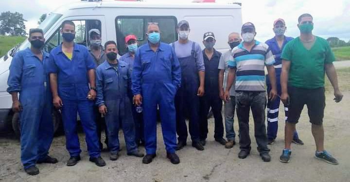 Al centro, Misael Tamayo, nominado al reconocimiento por la Gestión Económica-Productiva.