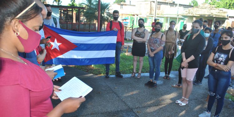 No puede catalogarse de lícita y pacífica una manifestación que pretende cambiar el orden constitucional, alterar la tranquilidad ciudadana y afectar el derecho ajeno, posición respaldada por la UJC, la FEU y sus integrantes / Fotos: Humberto Lister