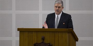 Viceprimer ministro cubano y titular de Economía y Planificación (MEP), Alejandro Gil Fernández. Foto: Irene Pérez/ Cubadebate.