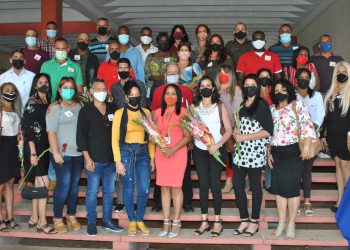 Producir alimentos para que lleguen a la mesa de los caimitenses