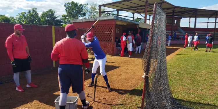 El estadio Combate de Río Hondo, en Candelaria, ejerce como sede de emergencia para los entrenamientos