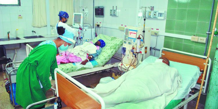 En el Comandante Pinares, 57 pacientes requieren del vital tratamiento / Foto: Humberto Lister