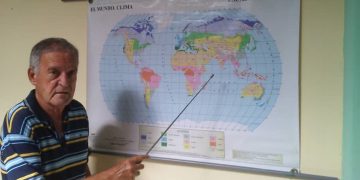 En las clases de Oscar Rodríguez Díaz nunca falta una curiosidad