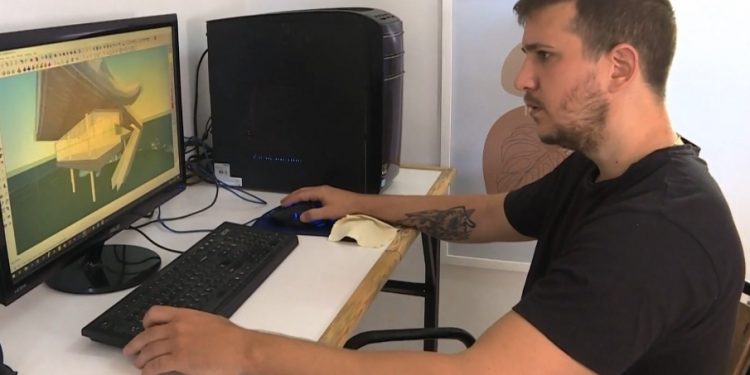 EN CADA uno de sus proyectos, sueña una realidad posible para cualquier sitio del mundo