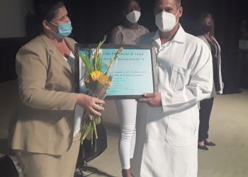 Homenaje y agradecimiento a los médicos artemiseños en el Día de la Medicina