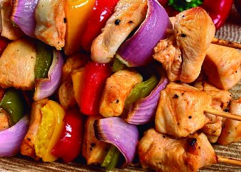 ¡Qué Sabor!: Brochetas de pollo y vegetales